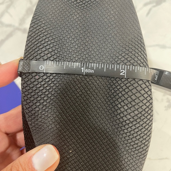 Woman’s Prada shoe - Picture 8 of 8